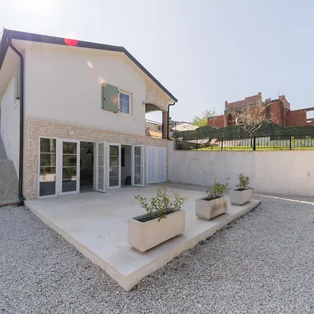 Casa Flavia Vila