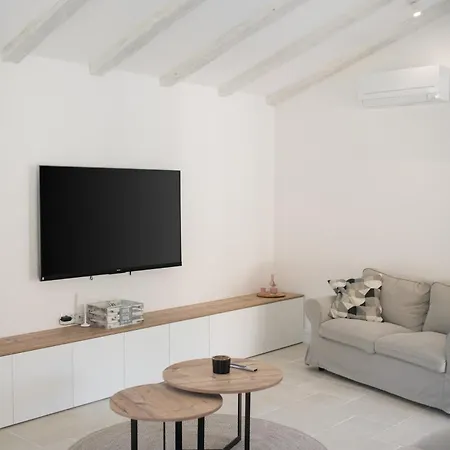 Casa Flavia Vila *