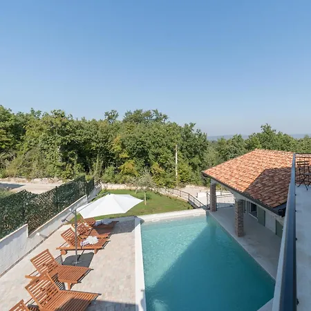 Vila Casa Flavia